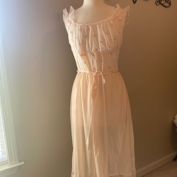 Adonnas Other - VTG J C Penny’s Adonna’s gown.